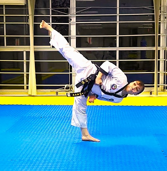 Curso de Flexibilidad para Taekwondo MoonMooWon Moo Duk Kwan Blue Mat